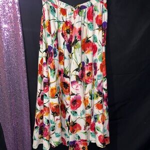Super soft flowing Floral skirt
